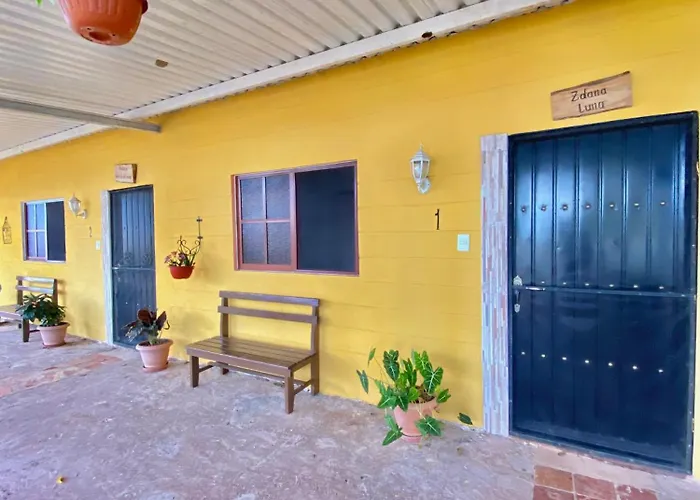 Hotel Shalva Barahona